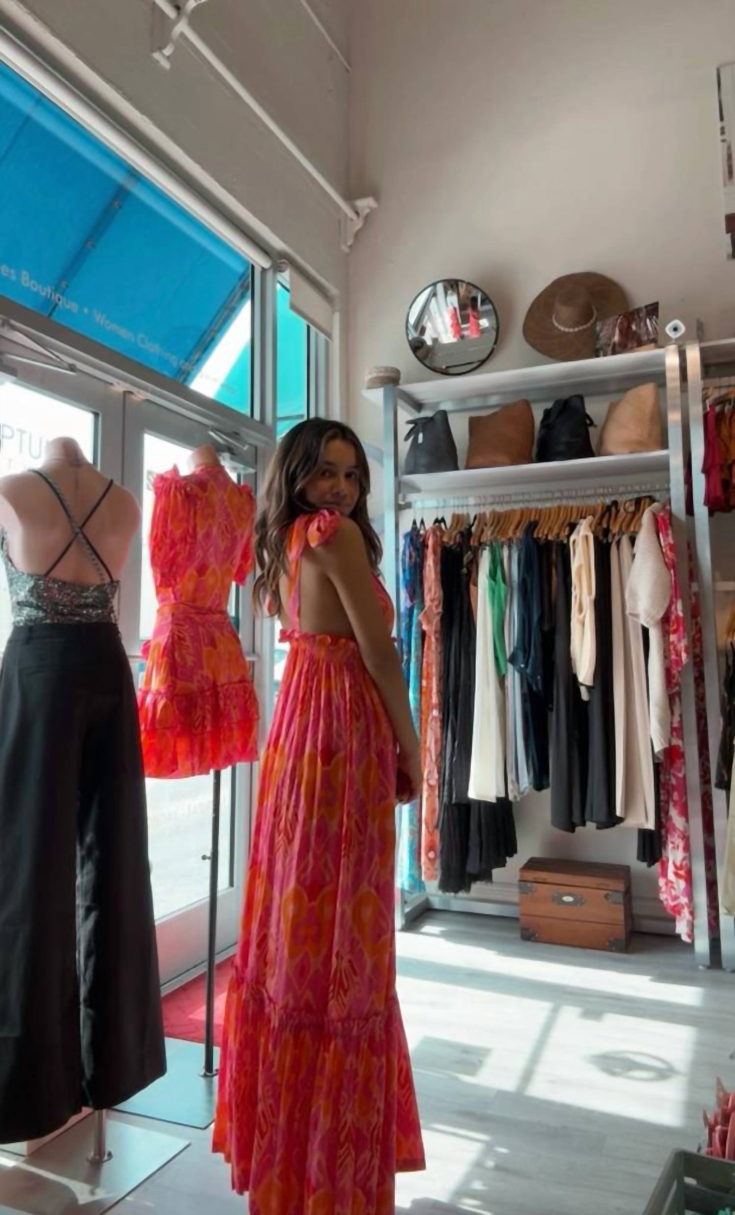 Feather & Find - Airglow Maxi Dress