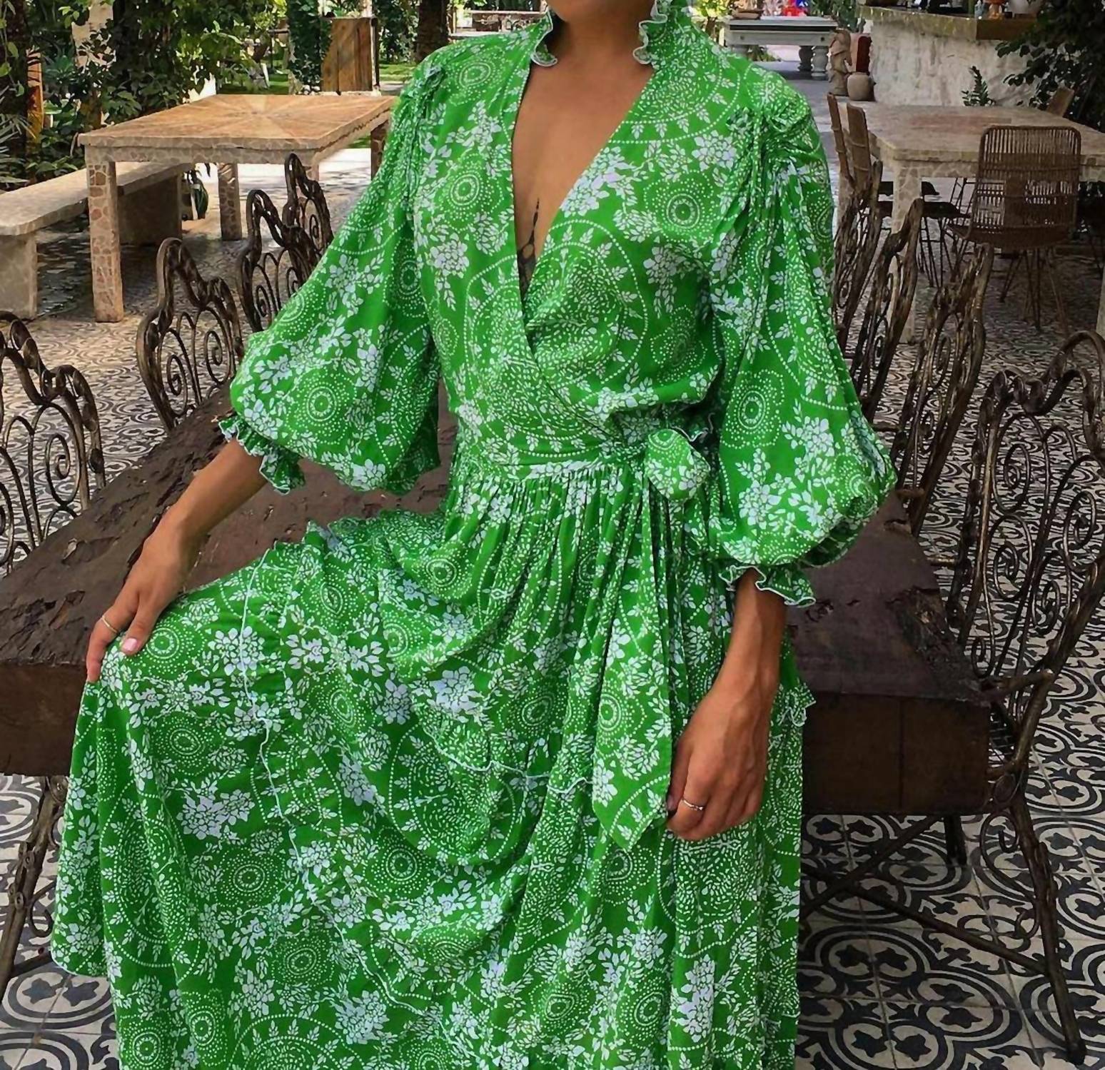Feather & Find - Kaiema V-neck Dress